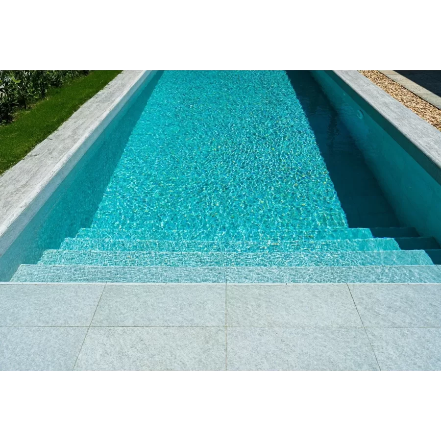 Płytki antyposlizgowe z serii Natura Serapool .Empool