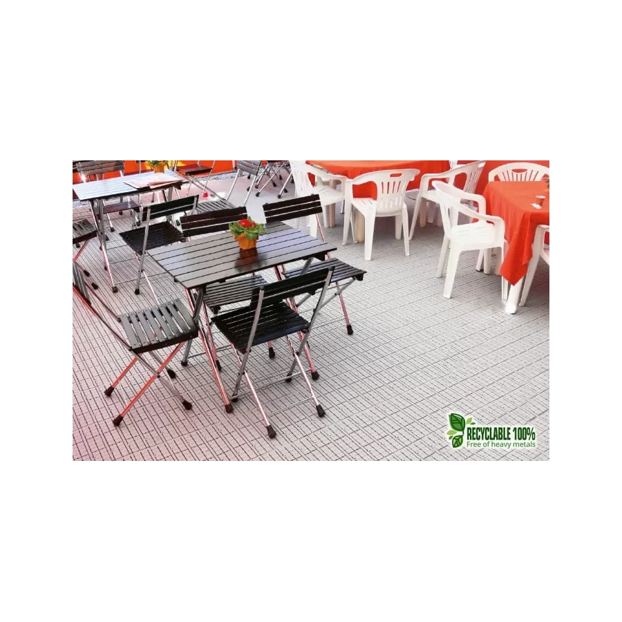 Zwijany chodnik plażowy